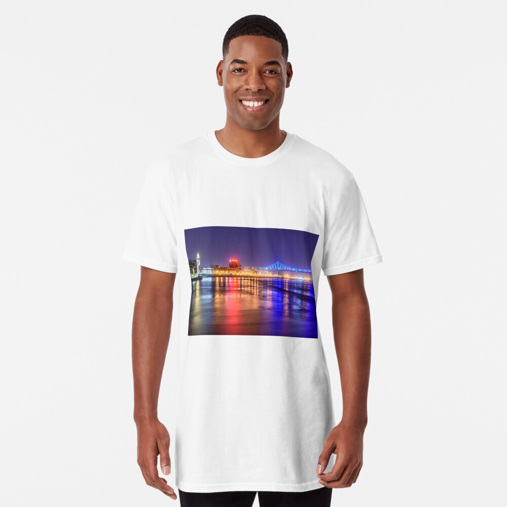 Aperçu de l'œuvre T-shirt long créée et vendue par RezieMart.
