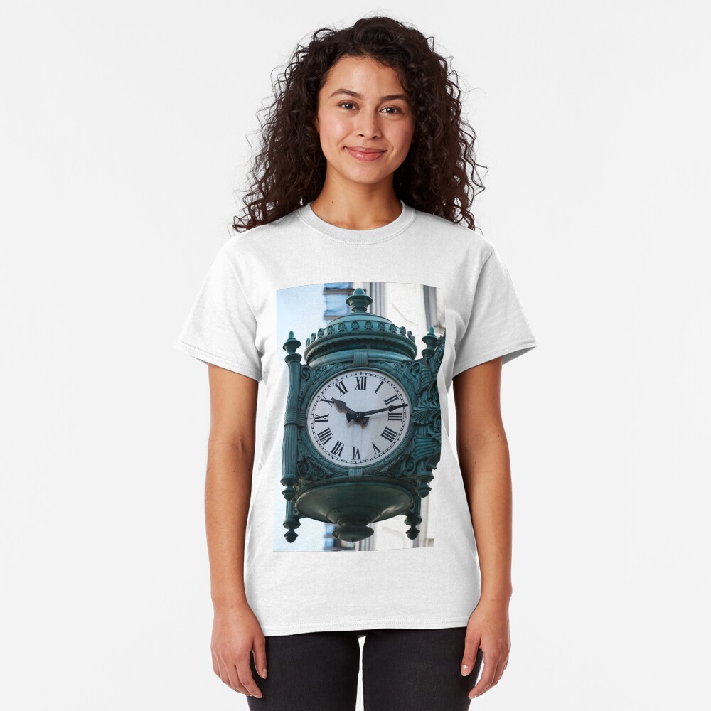 Marshall fields clock Classic T-Shirt