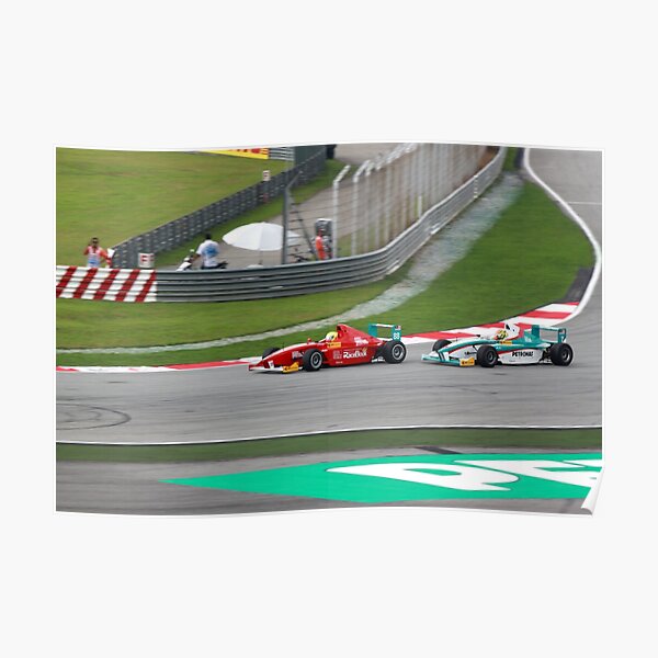 Overtaking in Formula 3 Poster