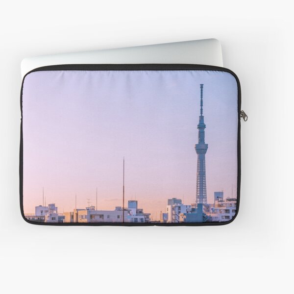 Tokyo Skytree au crepuscule Housse d'ordinateur