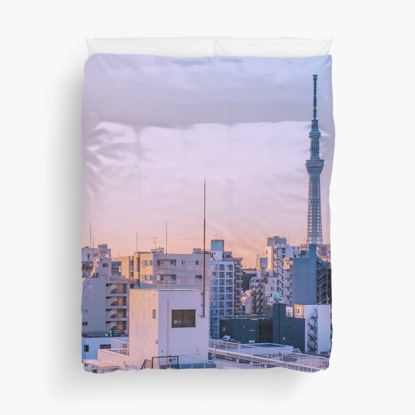 Tokyo Skytree at dusk Duvet Cover