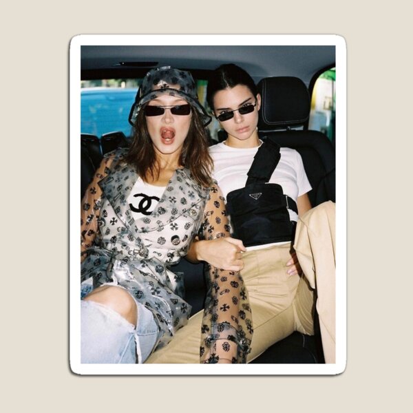 Aperçu de l'œuvre Gigi Hadid et Kendall Jenner créée et vendue par Neymarpersian.
