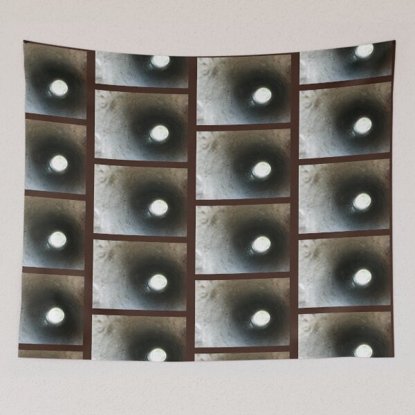 Artikelvorschau, Pipeline, Perspektivfotografie von Courtney Hatcher entworfen und verkauft von cghatcherart.