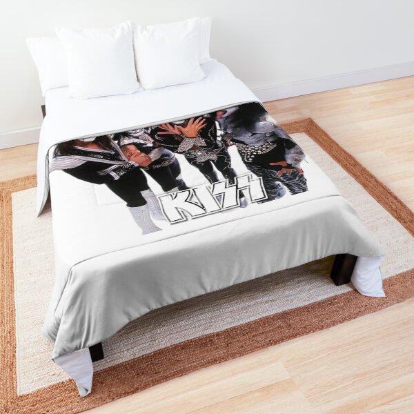 kiss collaboration with idol japan Comforter