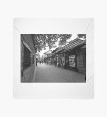 A street Scarf