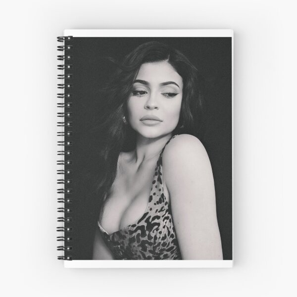 Artikelvorschau, Kylie Jenner entworfen und verkauft von justforya.