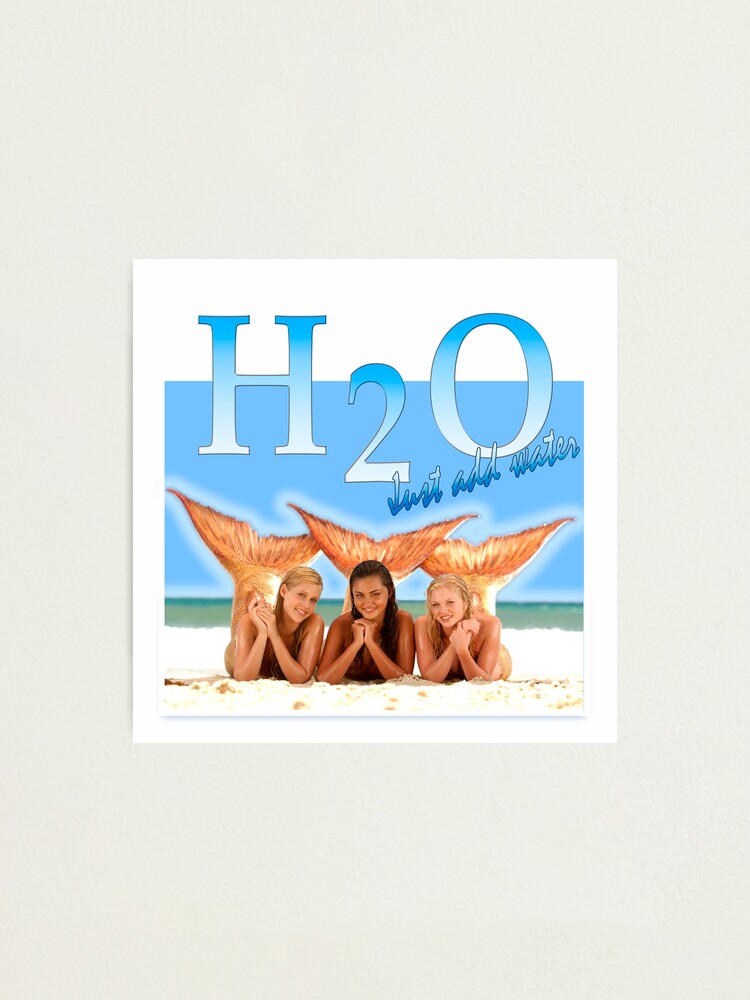 Alternate view of H2O Photographic Print