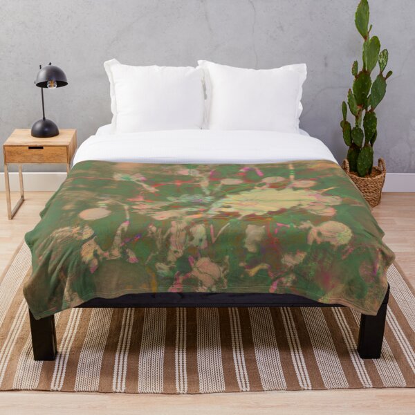 Fractalized floral abstraction Throw Blanket