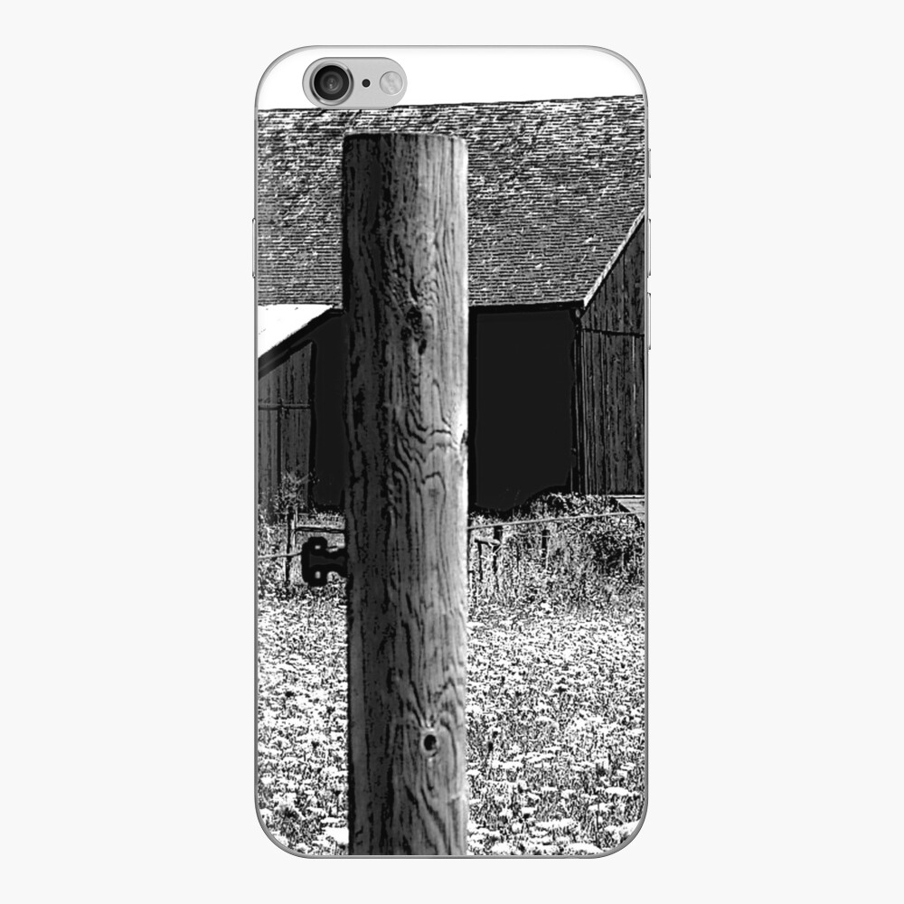 All the Queens Barn /Features Field of Queen Ann Lace/Fence iPhone Skin