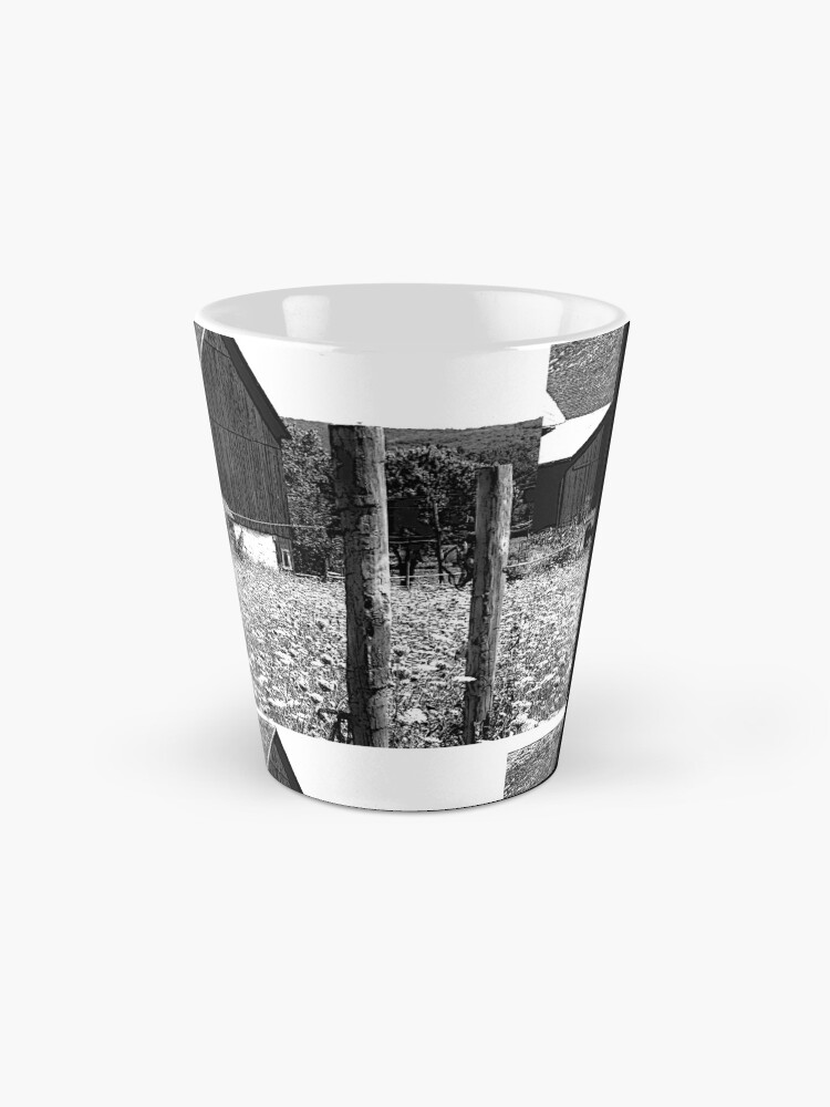 Alternate view of All the Queens Barn /Features Field of Queen Ann Lace/Fence Coffee Mug