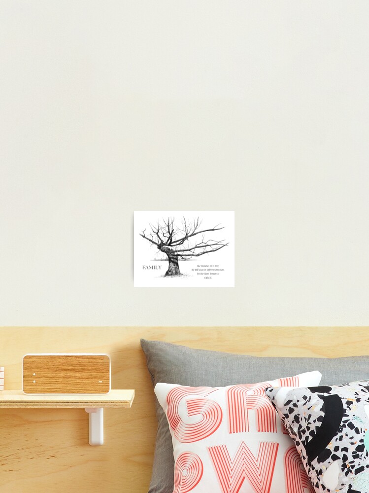 Impression Photo Citation De Famille Avec Arbre Noueux Au Crayon Dessin Racines Familiales Connexions Par Joyce Redbubble