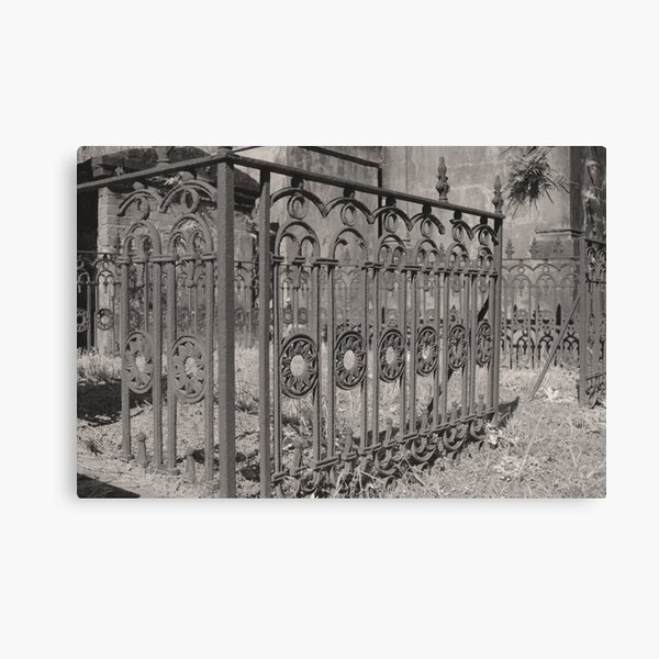 Aperçu de l'œuvre Rusted Fence créée et vendue par WisePhoto.