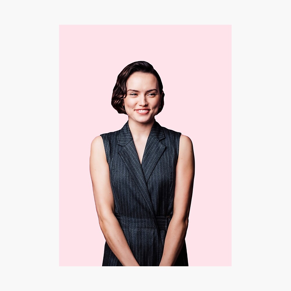 Daisy Ridley Buzzfeed Fotoshooting Poster Von Livifitz16 Redbubble