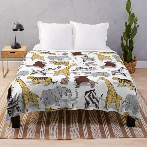 Item preview, Origami animalier // white background yellow giraffes designed and sold by SelmaCardoso.