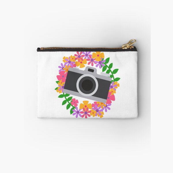 Artikelvorschau, Kamera mit Blumen entworfen und verkauft von nmdesigns1.