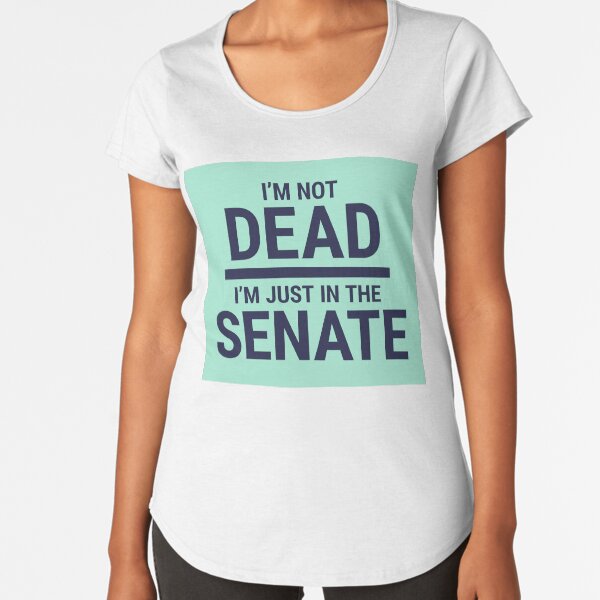 SNL-Elizabeth Warren "I'm Not Dead." Premium Scoop T-Shirt