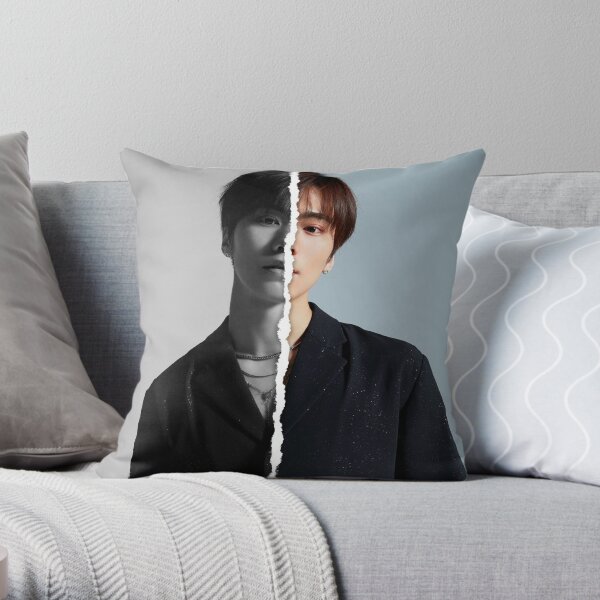 ASTRO Rocky (Divided Photo) Throw Pillow
