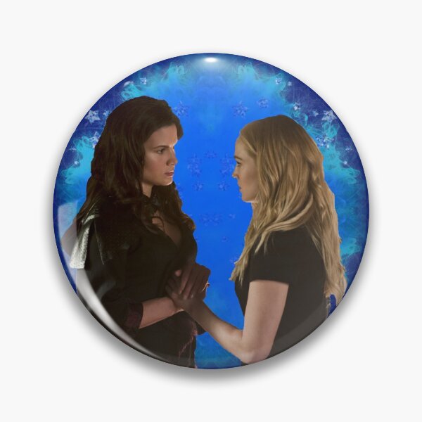 Aperçu de l'œuvre Nyssa Al Ghul et Sara Lance fond bleu créée et vendue par dutchchu.