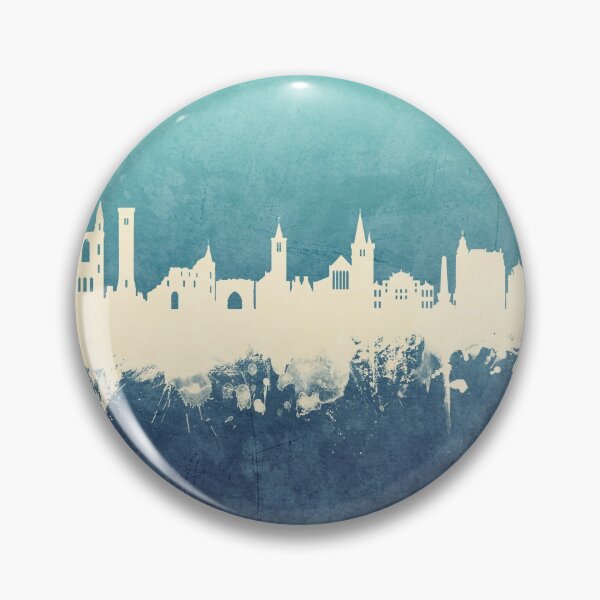 Artikelvorschau, St Andrews Scotland Skyline entworfen und verkauft von ArtPrints.