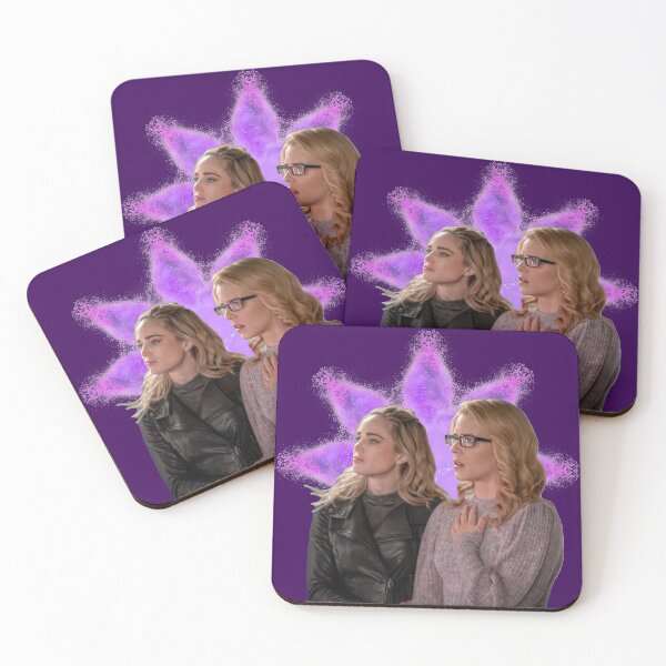 Artikelvorschau, Sara Lance und Felicity Smoak lila Hintergrund entworfen und verkauft von dutchchu.