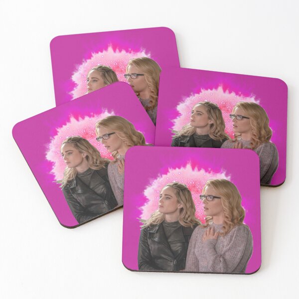 Artikelvorschau, Sara Lance und Felicity Smoak rosa Hintergrund entworfen und verkauft von dutchchu.