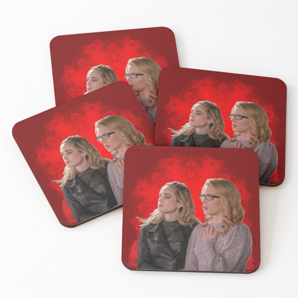 Artikelvorschau, Sara Lance und Felicity Smoak roter Hintergrund entworfen und verkauft von dutchchu.