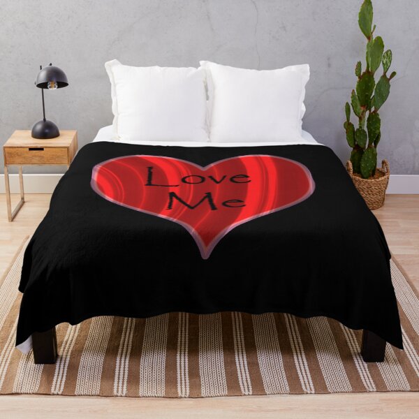Aperçu de l'œuvre AIMEZ-MOI CŒUR D'AMOUR AVEC LA TYPOGRAPHIE. UGLY ART DESIGN POUR UNE UTILISATION SARCASTIQUE créée et vendue par ozcushionstoo.
