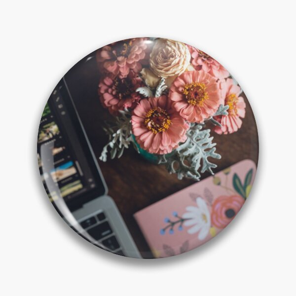 Artikelvorschau, Blumen und Computerdesign entworfen und verkauft von Mahesh Tolani.