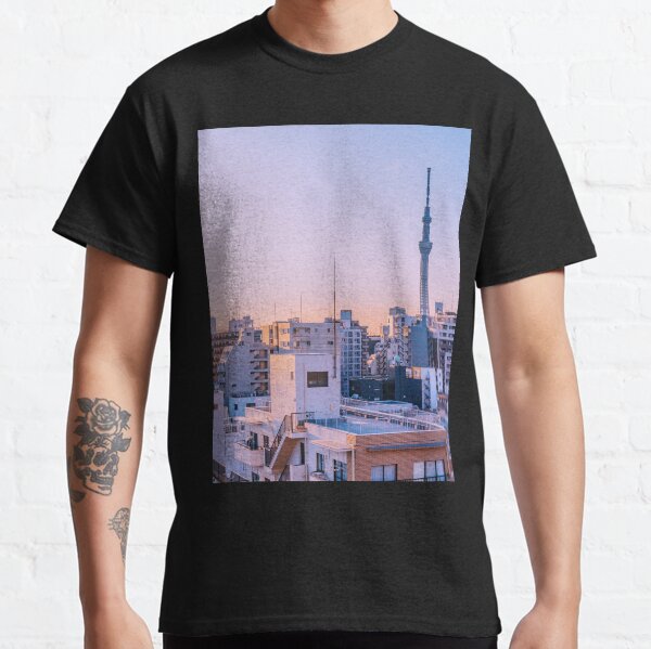 Tokyo Skytree au crepuscule T-shirt classique