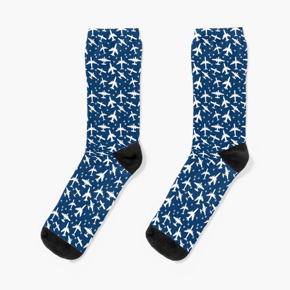 "Blaue und weiße Flugzeuge Silhouette Muster" Socken von CreativeTwins