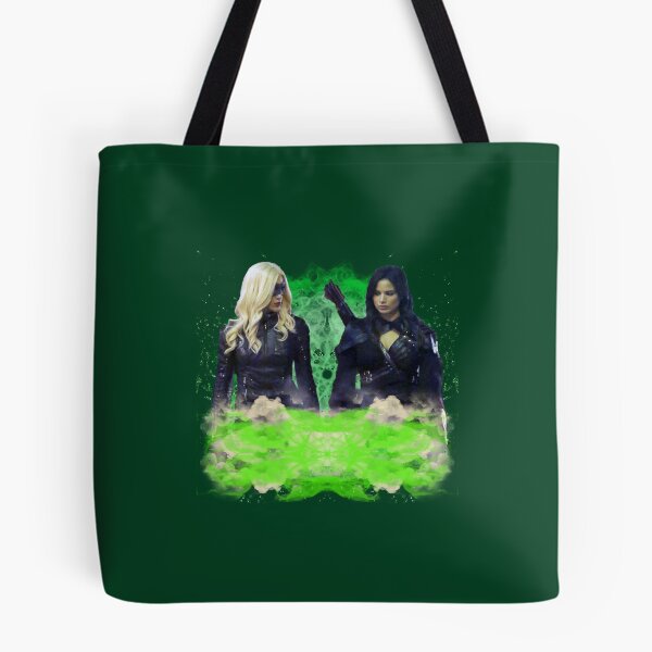 Artikelvorschau, Laurel Lance und Nyssa Al Ghul grüner Hintergrund entworfen und verkauft von dutchchu.