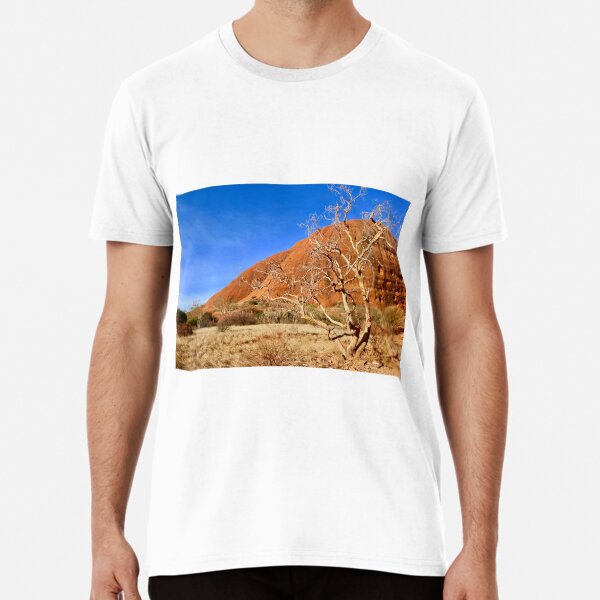 Tree at Kata Tjuta, The olgas, NT Australia Premium T-Shirt