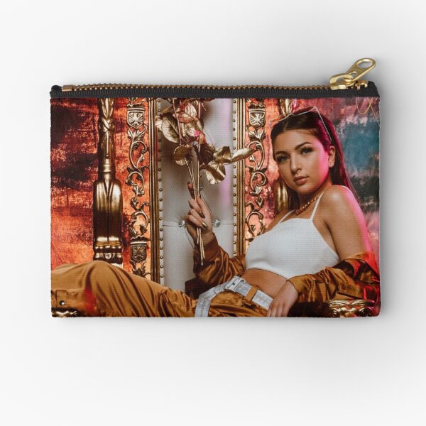 Eva Queen Zipper Pouch