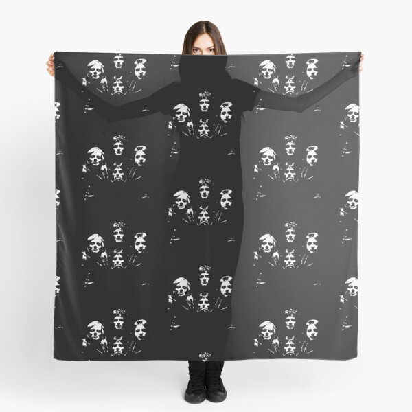Queen Black and White Scarf
