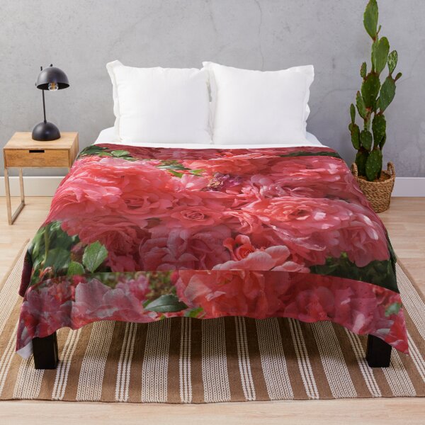 Fleece Decke Kuscheldecke mit Motiv Blumen Rosenblätter mit Tautropfen Red Rose