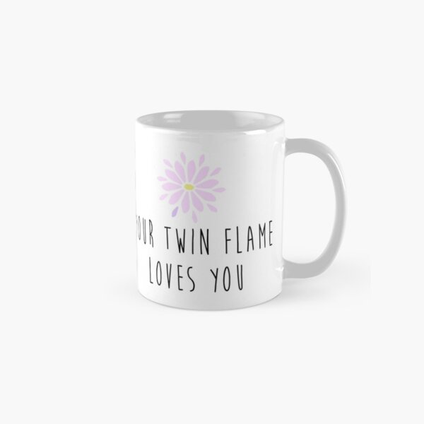 Aperçu de l'œuvre Votre flamme jumelle vous aime créée et vendue par TFUmerchandise.