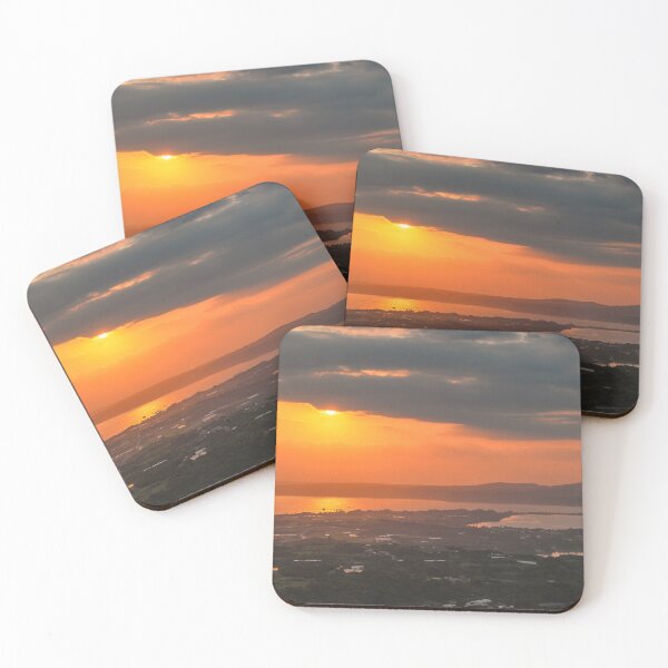 Artikelvorschau, Sonnenaufgang über Nago, Okinawa, Japan entworfen und verkauft von Jordan McChesney.