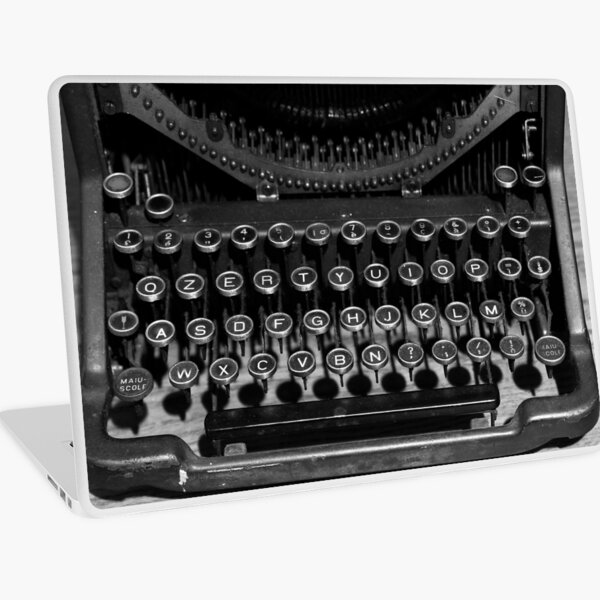 Aperçu de l'œuvre Machine à écrire noire vintage créée et vendue par Conta.
