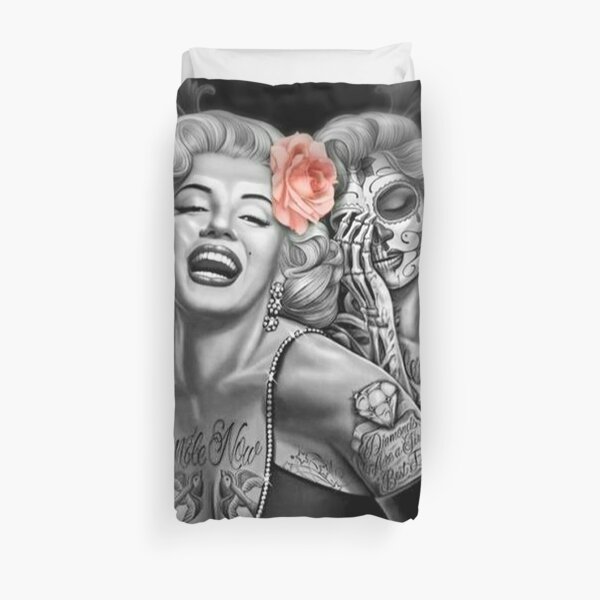 Marylin Monroe smile now cry later Duvet Cover