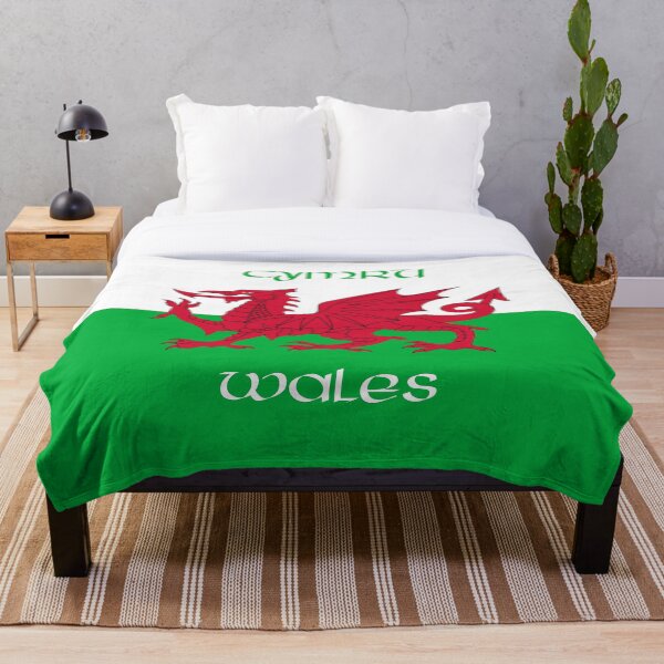 Cymru / Wales - The Welsh Dragon Flag Throw Blanket