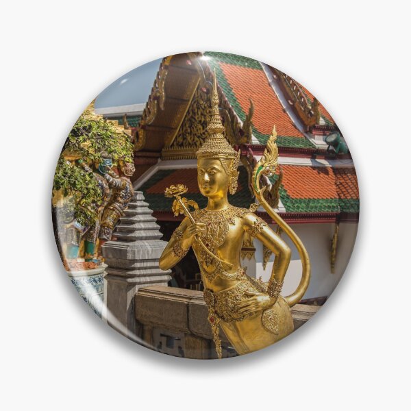 Artikelvorschau, Thailand. Bangkok. Großer Palast & Wat Phra Kaew. Skulptur der mythologischen Kreatur. entworfen und verkauft von vadim19.