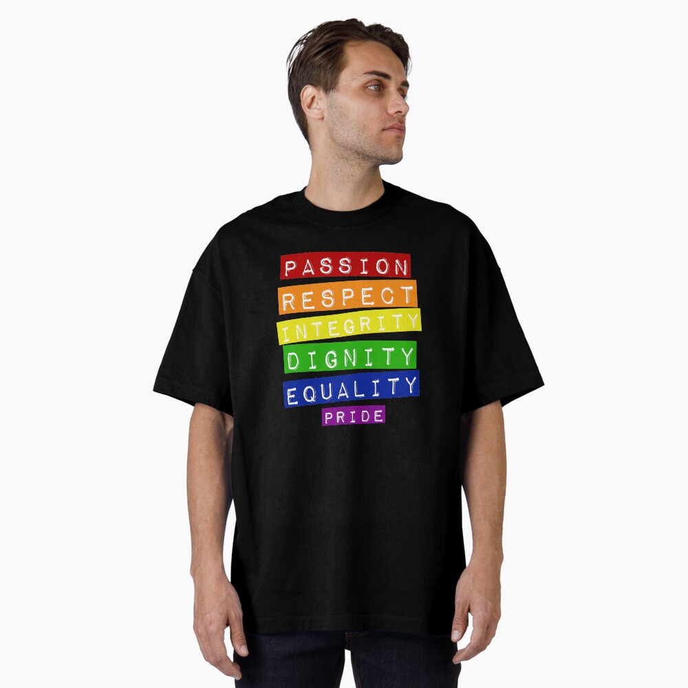 Artikel-Vorschau von Oversized T-Shirt, designt und verkauft von RdwnggrlDesigns.