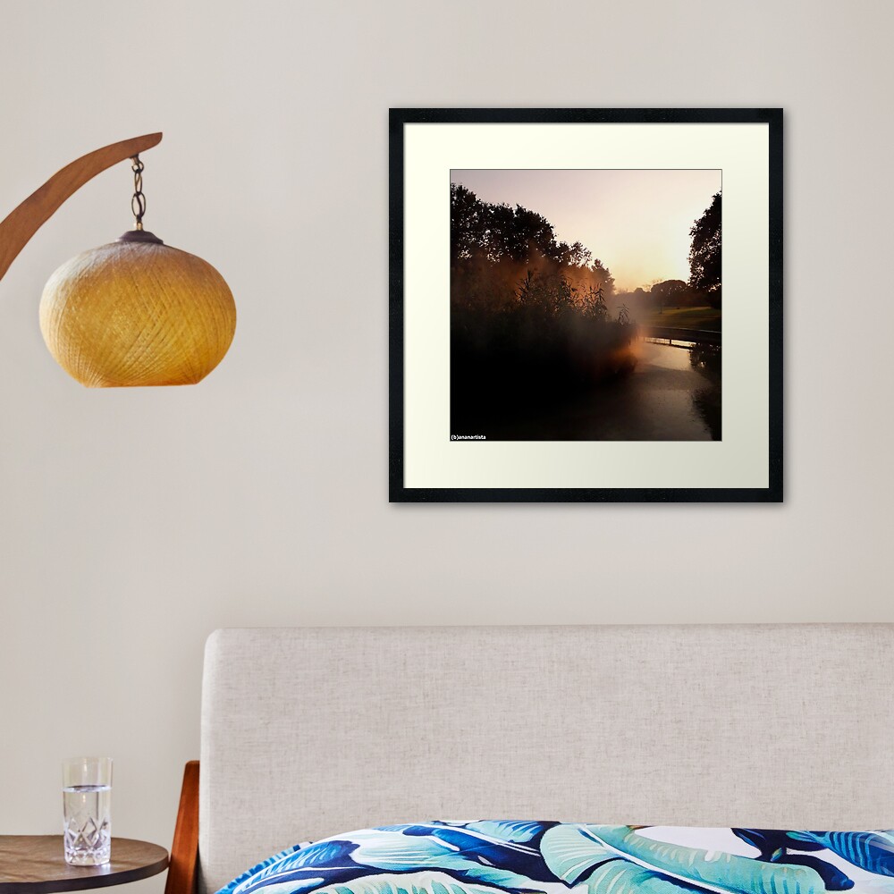 Piramide di vuoto Framed Art Print