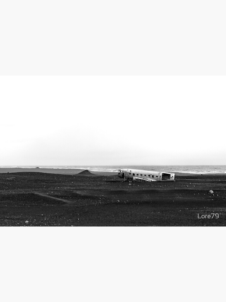 Emergency landing at Sólheimasandur by Lore79