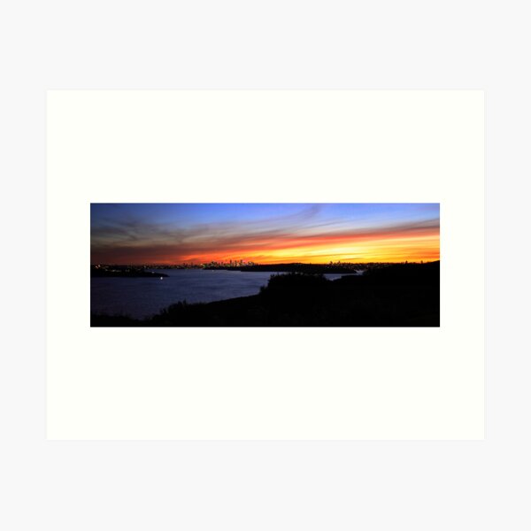 Aperçu de l'œuvre north head manly - city lights in sunset créée et vendue par miroslava.