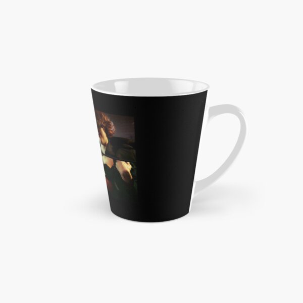 Vista previa del artículo con la obra «Feminidad (y robo)», diseñado y vendido por Fun Stuff Merch.