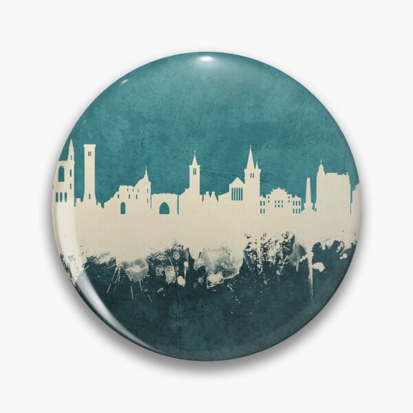 Artikelvorschau, St Andrews Scotland Skyline entworfen und verkauft von ArtPrints.