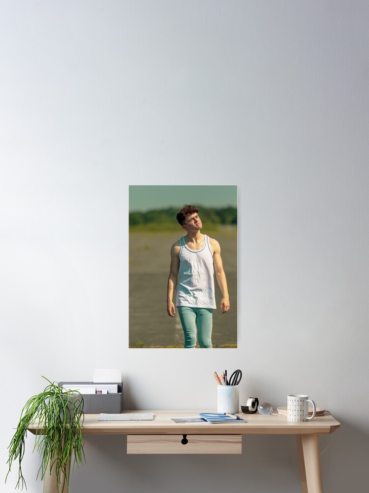 Imagen 2 de 3, Póster con la obra On a warm summer's afternoon, diseñada y vendida por ben-gingell.