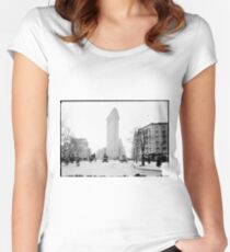 Camiseta entallada de cuello redondo Vintage Photograph of The NYC Flat Iron Building