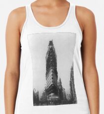 Camiseta con espalda nadadora Old NYC Flat Iron Building Construction Photograph
